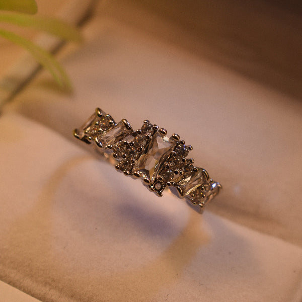 Glamorous Design Silver Plated Real Stones Ring For Girls/Women