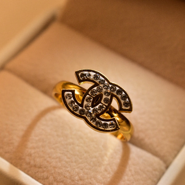 Gorgeous Unique Design Gold Plated Crystal Stones Ring For Girls/Women