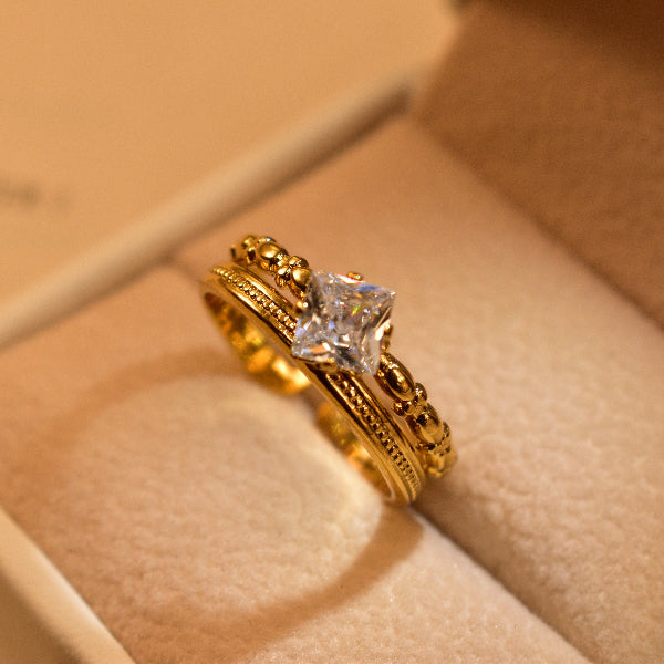 Fancy Unique Design Gold Plated Crystal Stone Ring For Girls/Women