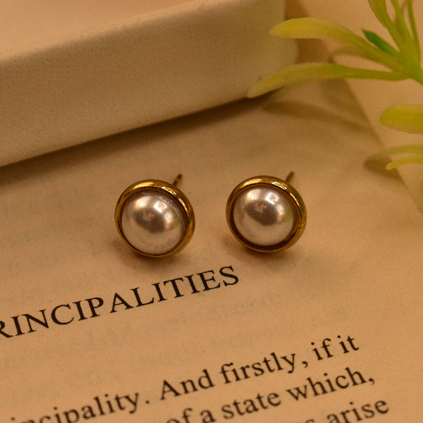 Elegant Unique Design Gold Plated Pearl Earrings For Girls/women