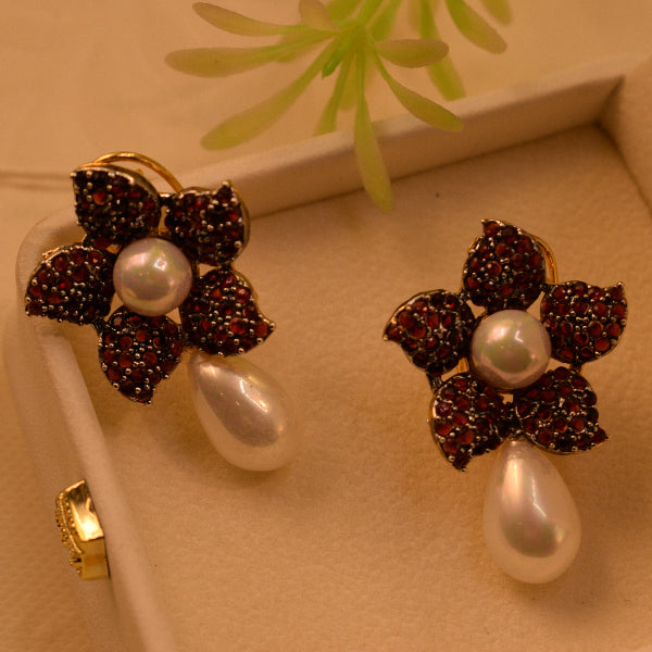 Beautiful Design Gold Plated Crystal Stones Earrings For Girls/women