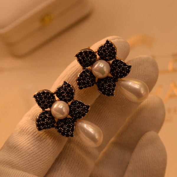 Beautiful Design Gold Plated Crystal Stones Earrings For Girls/women