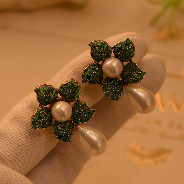 Beautiful Design Gold Plated Crystal Stones Earrings For Girls/women