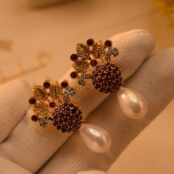 Gorgeous Design Gold Plated Crystal Stones Earrings For Girls/women