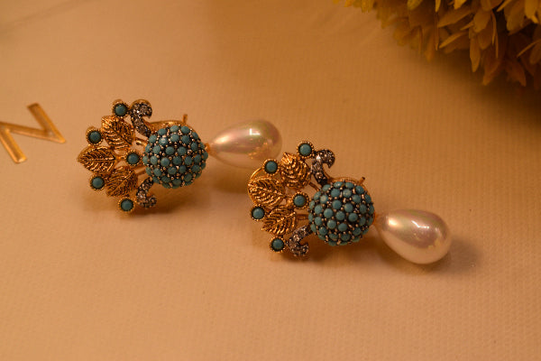 Gorgeous Design Gold Plated Crystal Stones Earrings For Girls/women