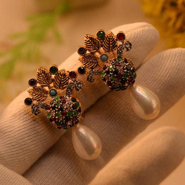 Gorgeous Design Gold Plated Crystal Stones Earrings For Girls/women