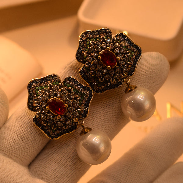 Charming Design Gold Plated Crystal Stones Earrings For Girls/women