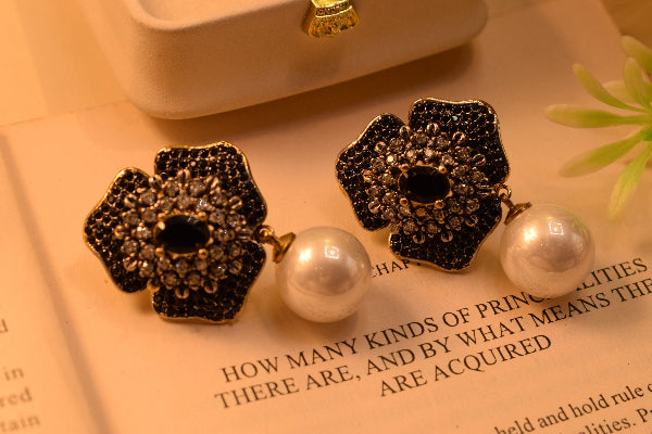 Charming Design Gold Plated Crystal Stones Earrings For Girls/women
