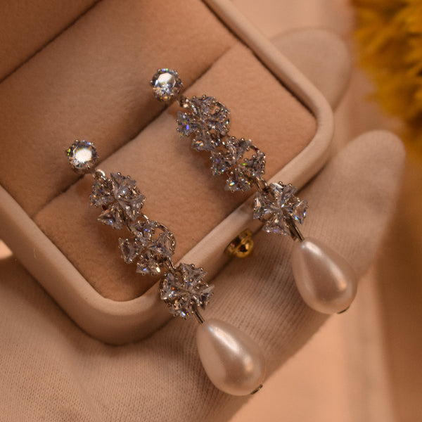 Charming Unique Design Crystal Stones and Pearls Earrings For Girls/women