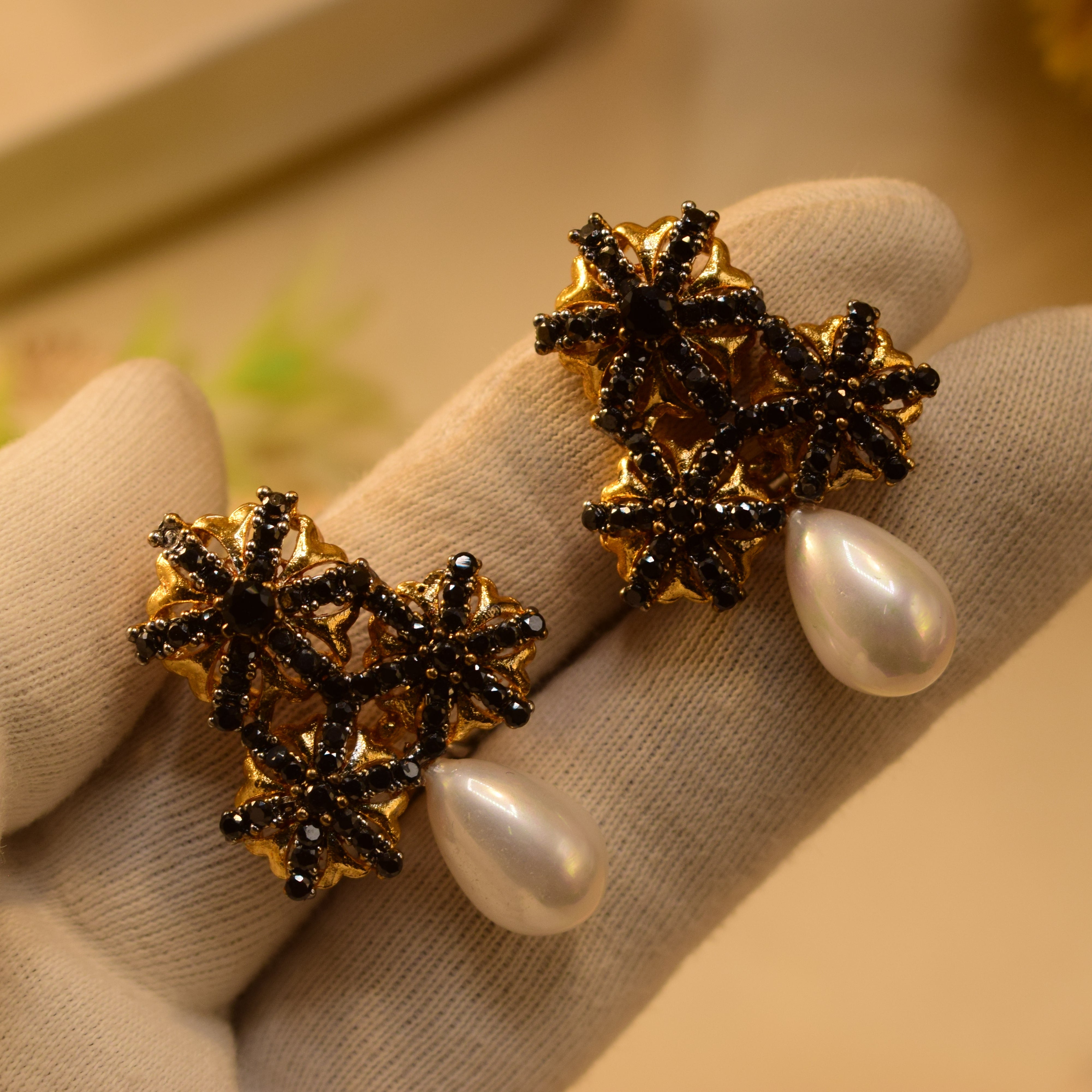 Sparkling Design Gold Plated Crystal Stones Earrings For Girls/women