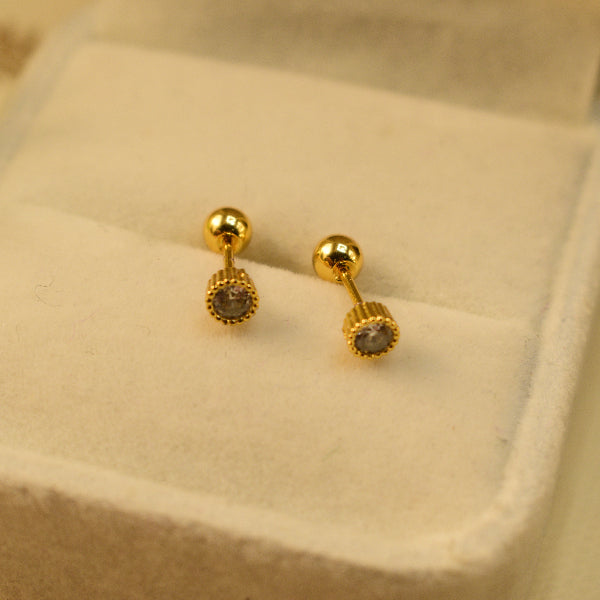 Fancy Unique Design Gold Plated Crystal Stones Tops For Girls/women