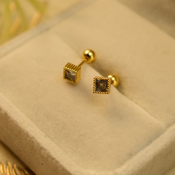 Luminous Unique Design Gold Plated Crystal Stones Tops For Girls/women