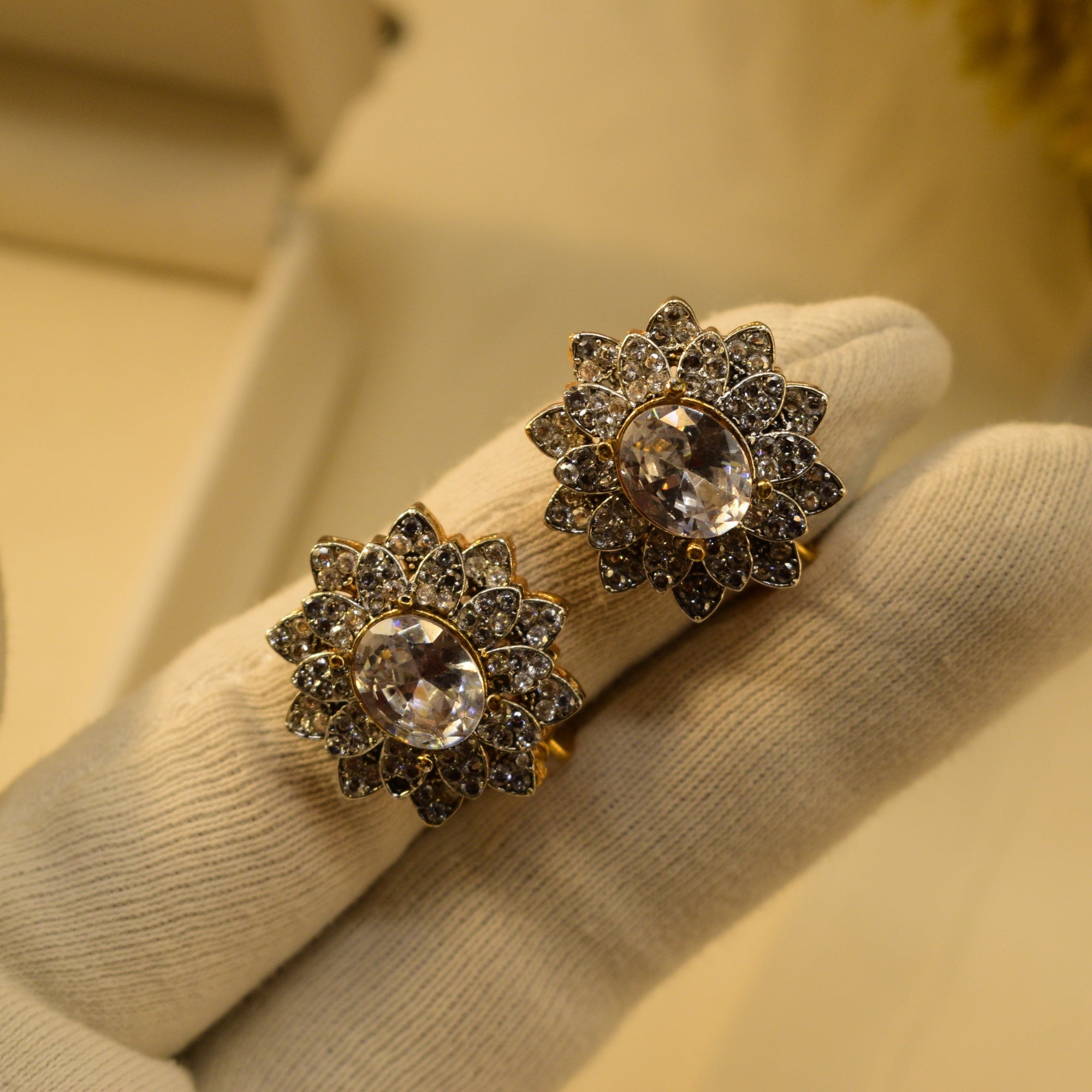 Luxury Unique Design Gold Plated Crystal Stones Earrings For Girls/women