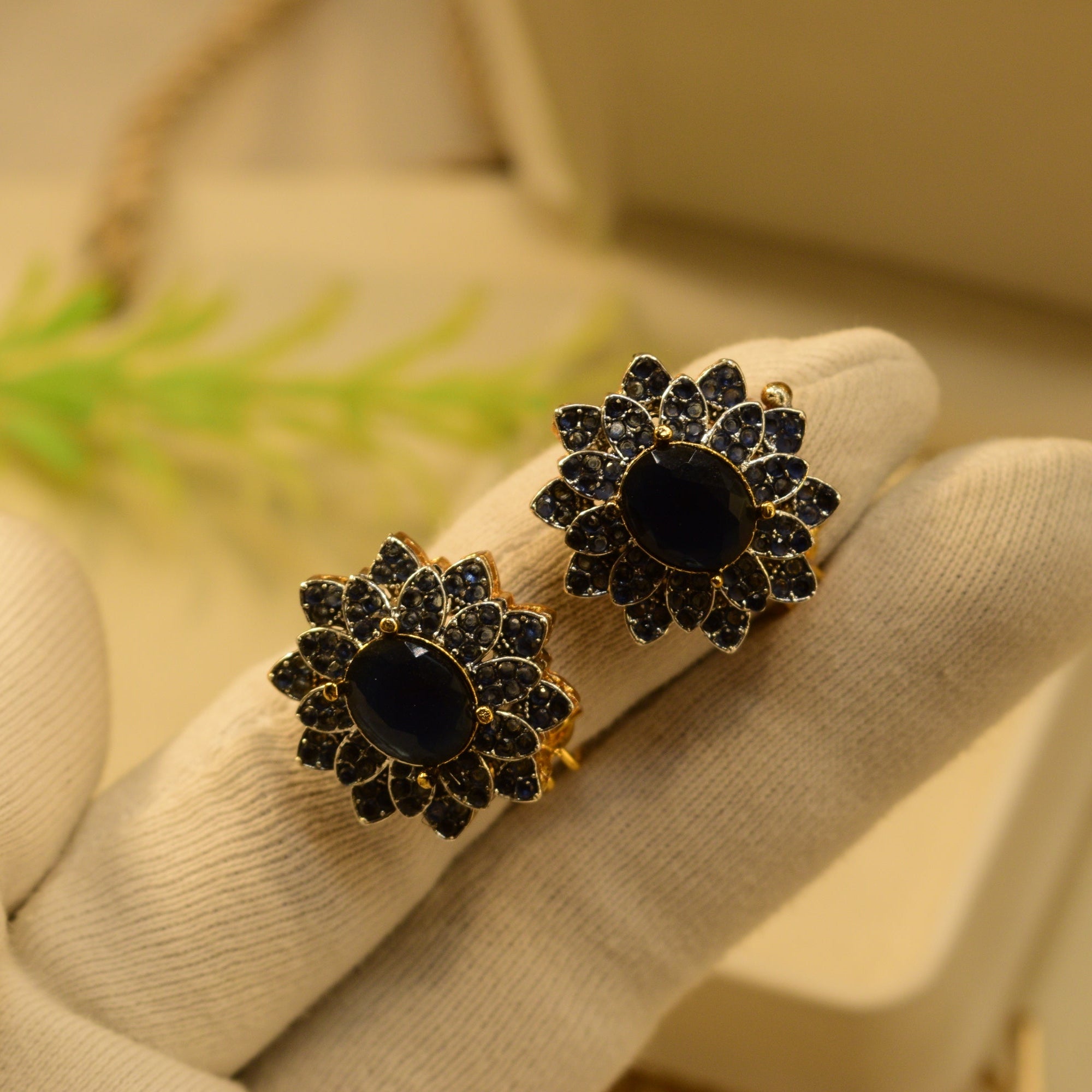Luxury Unique Design Gold Plated Crystal Stones Earrings For Girls/women