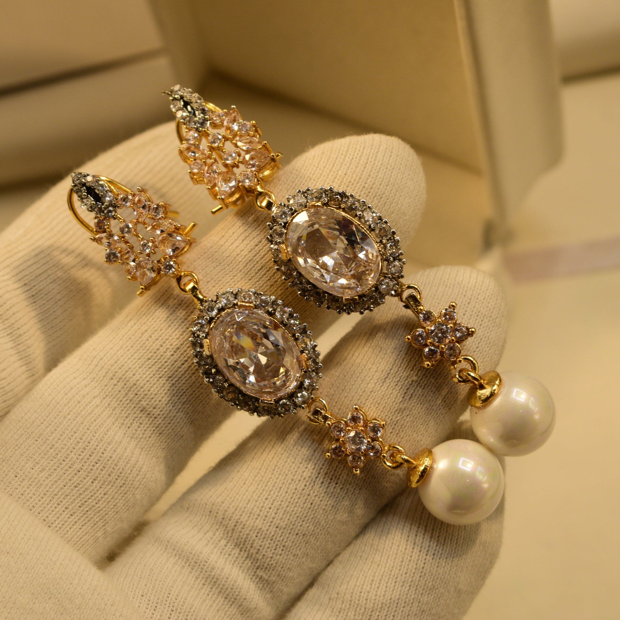 Stylish Design Gold Plated Crystal Stones Earrings For Girls/women