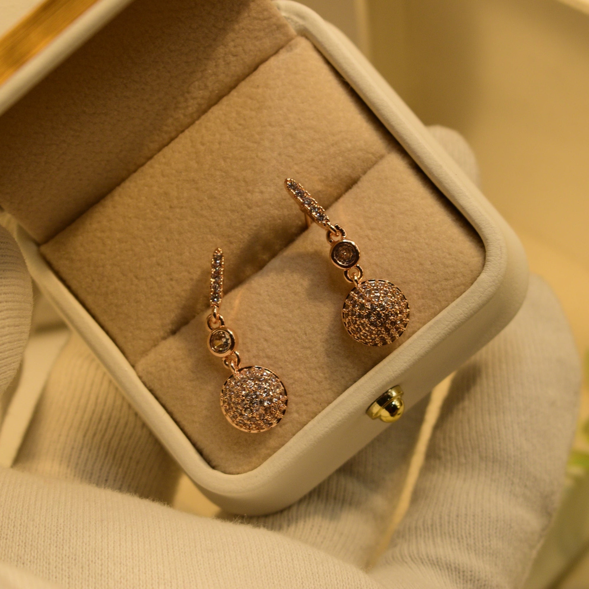 Fancy Design Gold Plated Crystal Stones Earrings For Girls/women