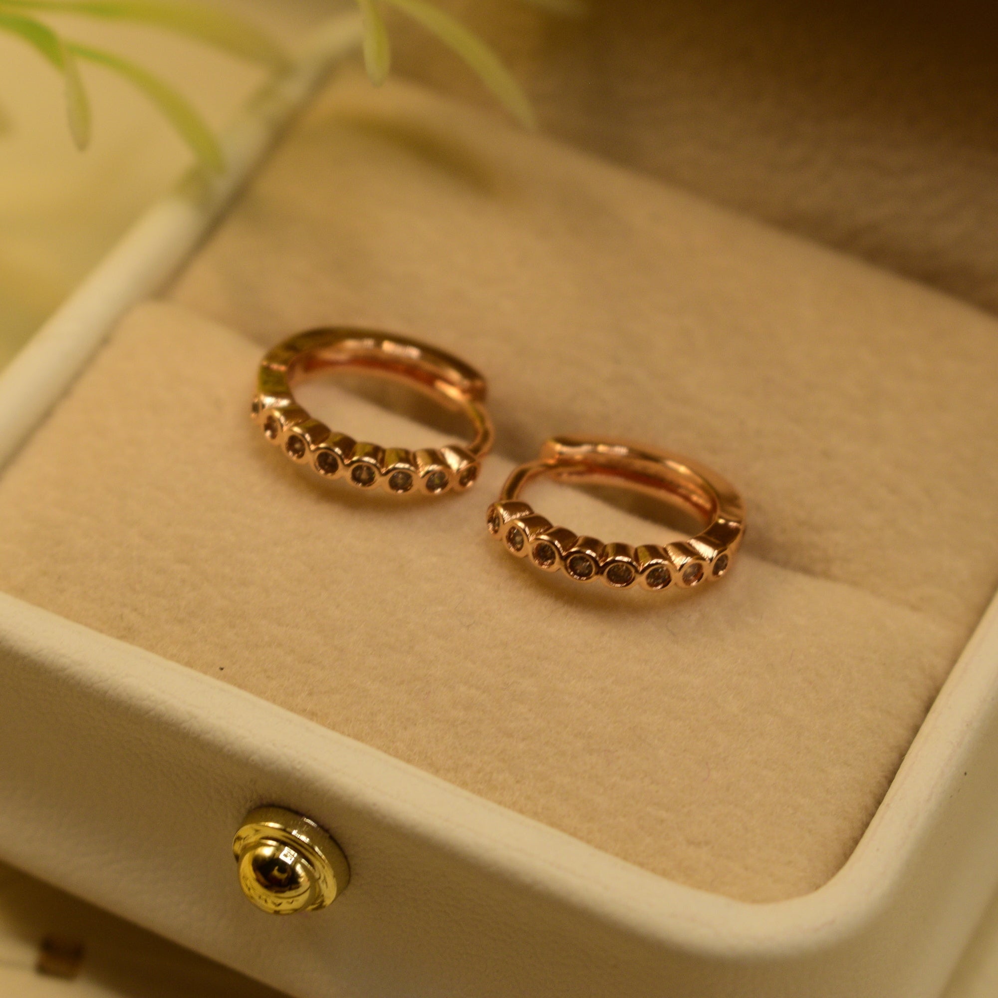 Fancy Design Gold Plated Crystal Stones Earrings For Girls/women