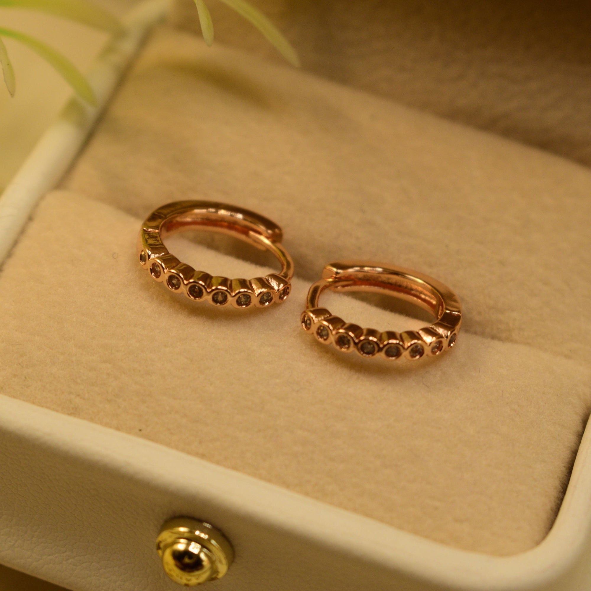 Fancy Design Gold Plated Crystal Stones Earrings For Girls/women