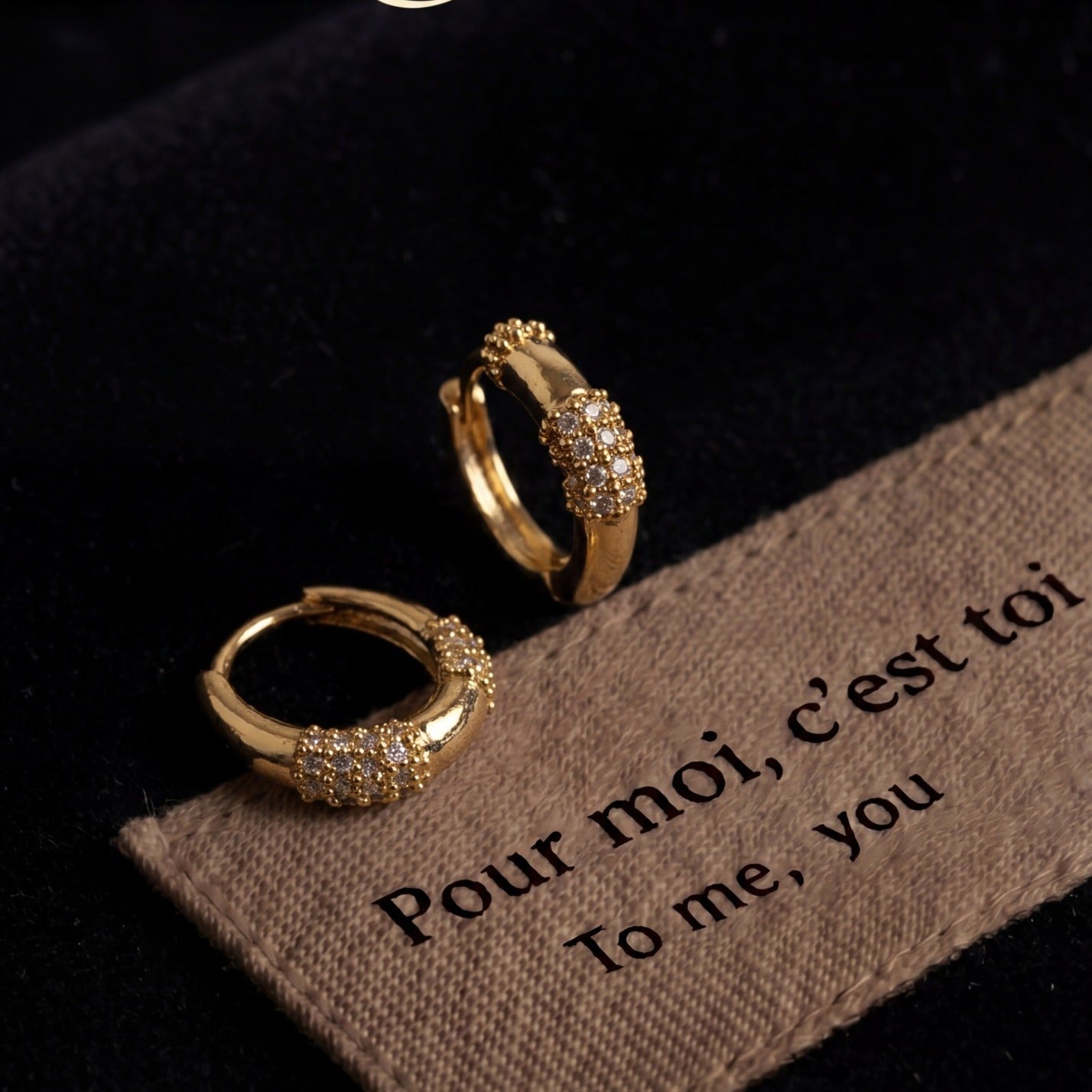 Gorgeous Design Gold Plated Crystal Stones Earrings For Girls/women