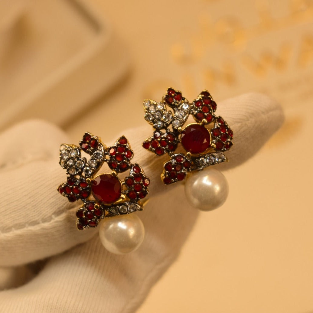 Elegant Design Golden Red Stones Earrings For Girls/women.