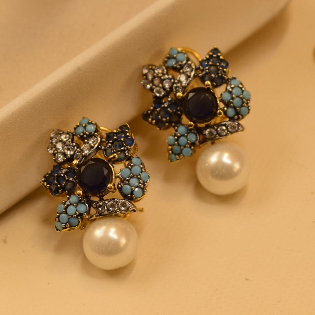 Stylish Design Golden Farozi/Black Stones Earrings For Girls/women.