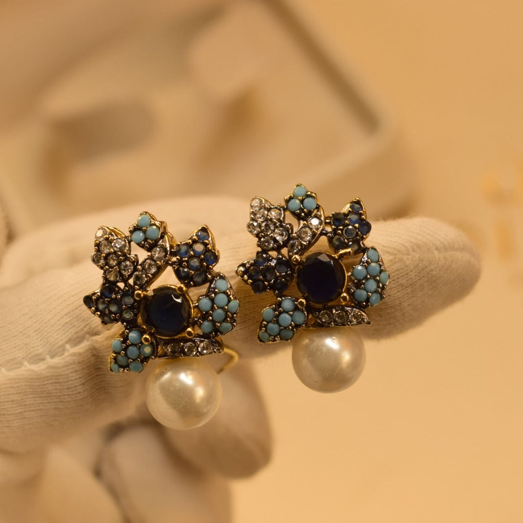 Stylish Design Golden Farozi/Black Stones Earrings For Girls/women.