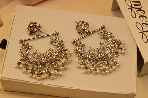 Unique Elegant Design Silver  Earrings For Girls/women.