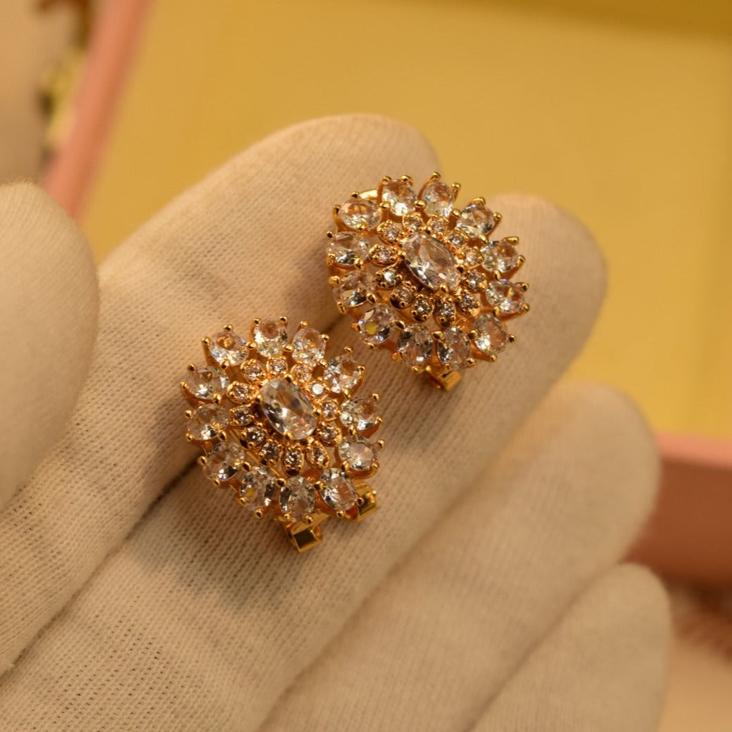 Elegant Design Gold Plated Earrings For Girls/women.