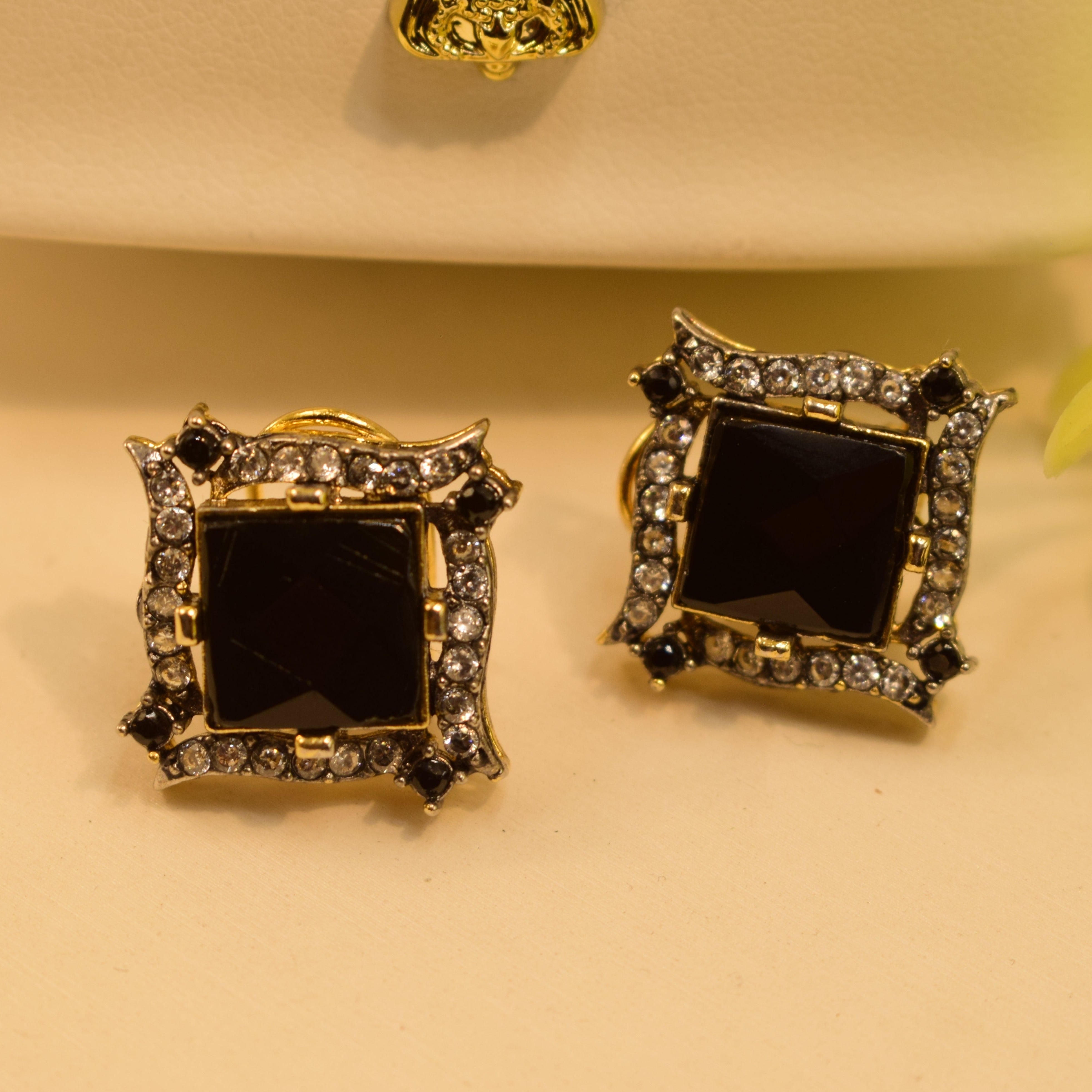 Stylish Design Earrings For Girls/women