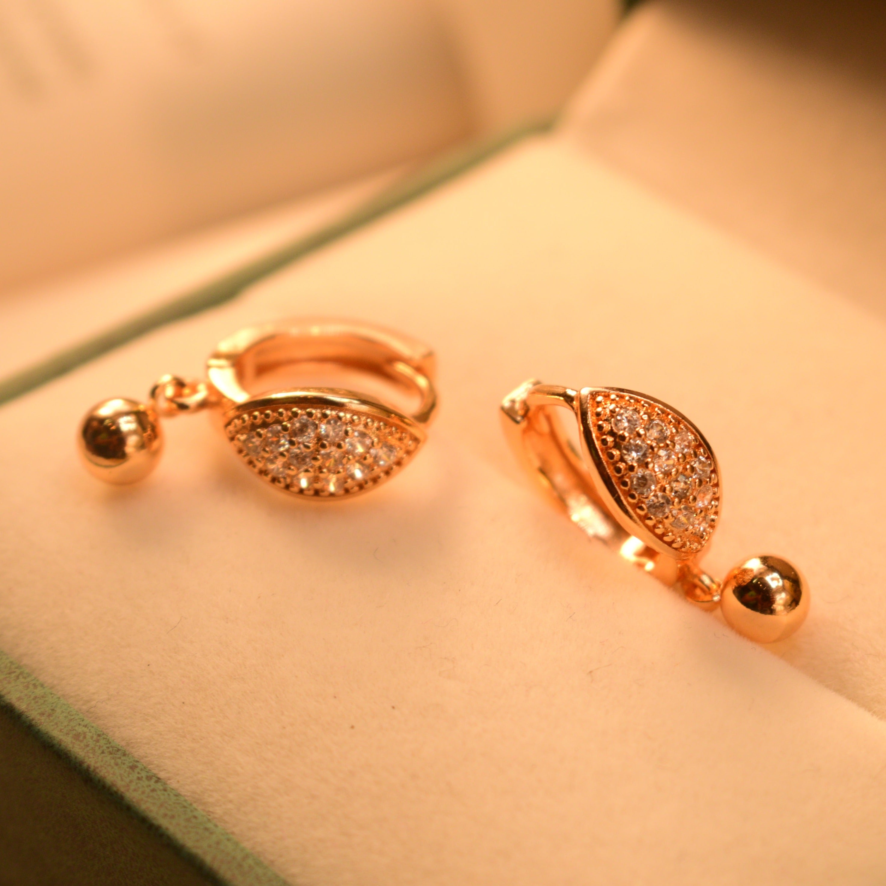 Beautiful Unique Design Gold Plated Earrings For Girls/women