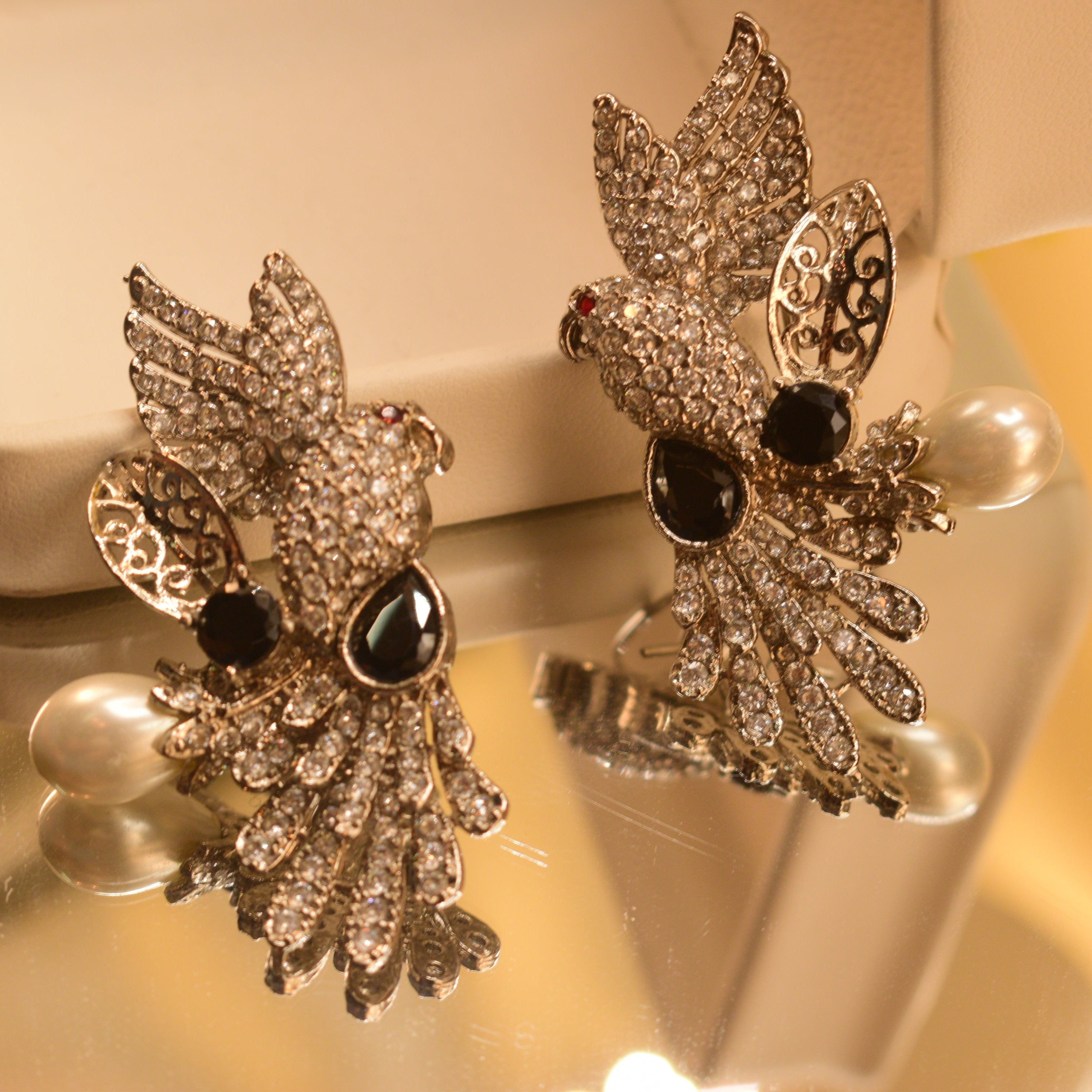 Elegant Bird Design Crystal Stones Earrings For Girls/women