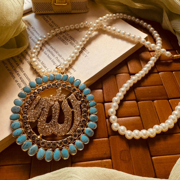 Stylish Design Gold Plated Real Stones Religious Pendant for Girls/Women