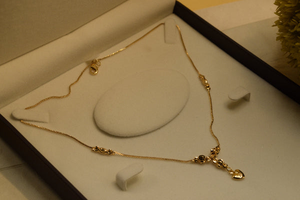 Stylish Unique Design Gold Plated Pendant for Girls/Women