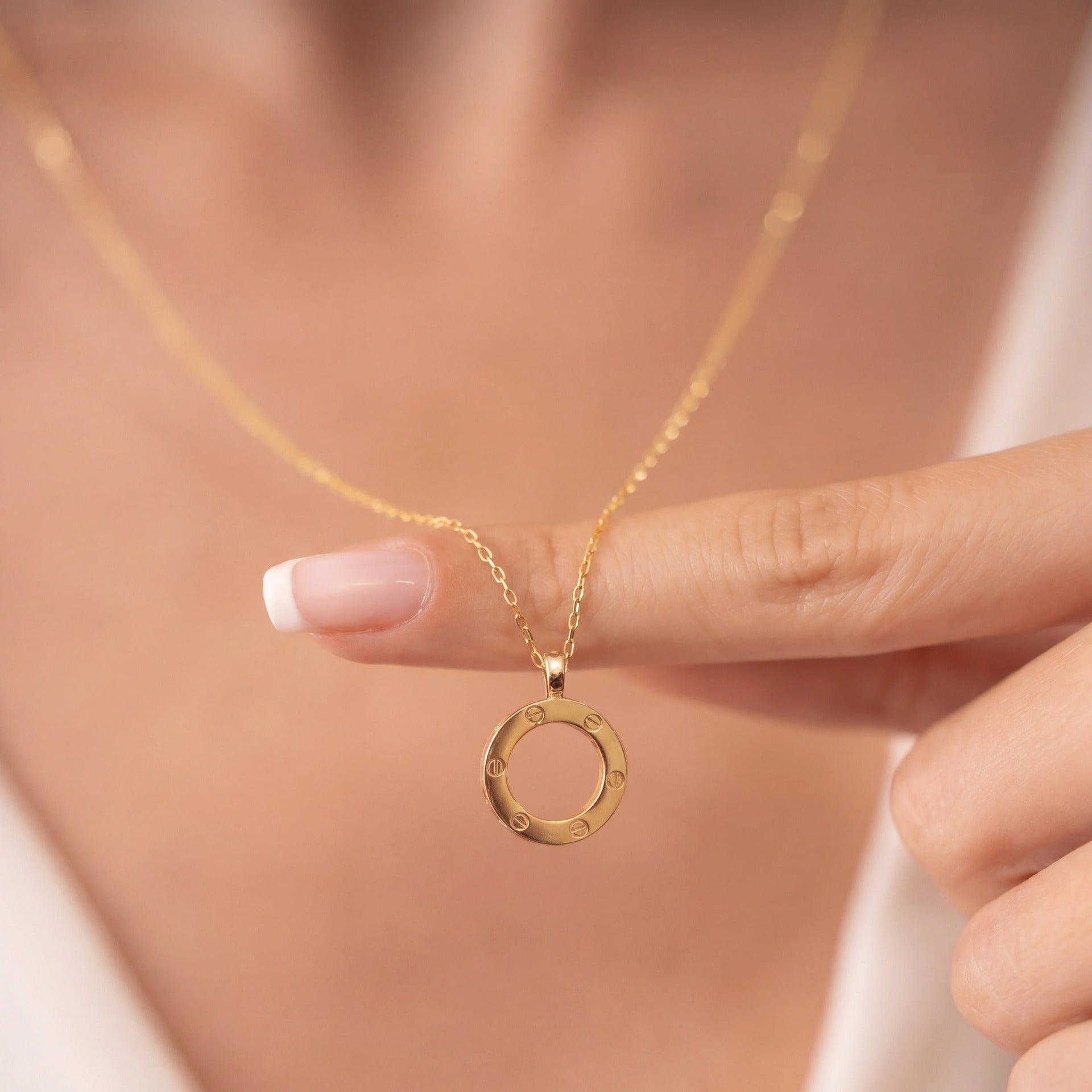 Charming Unique Design Gold Plated Pendant for Girls/Women