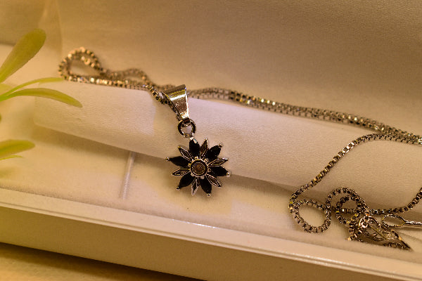 Elegant Design Silver Plated Real Stones Pendant for Girls/Women