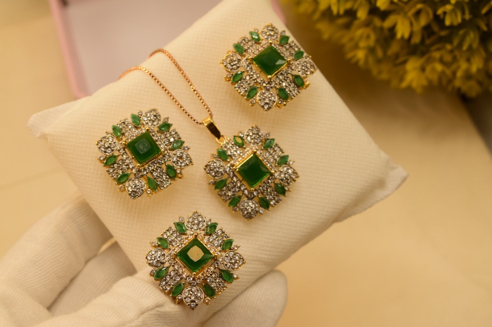 Elegant Design Real Stone Gold Plated Necklace Set With Ring for Girls/Women