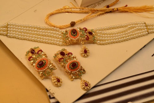 Elegant Design Gold Plated Chokr Set With Earrings for Girls/Women