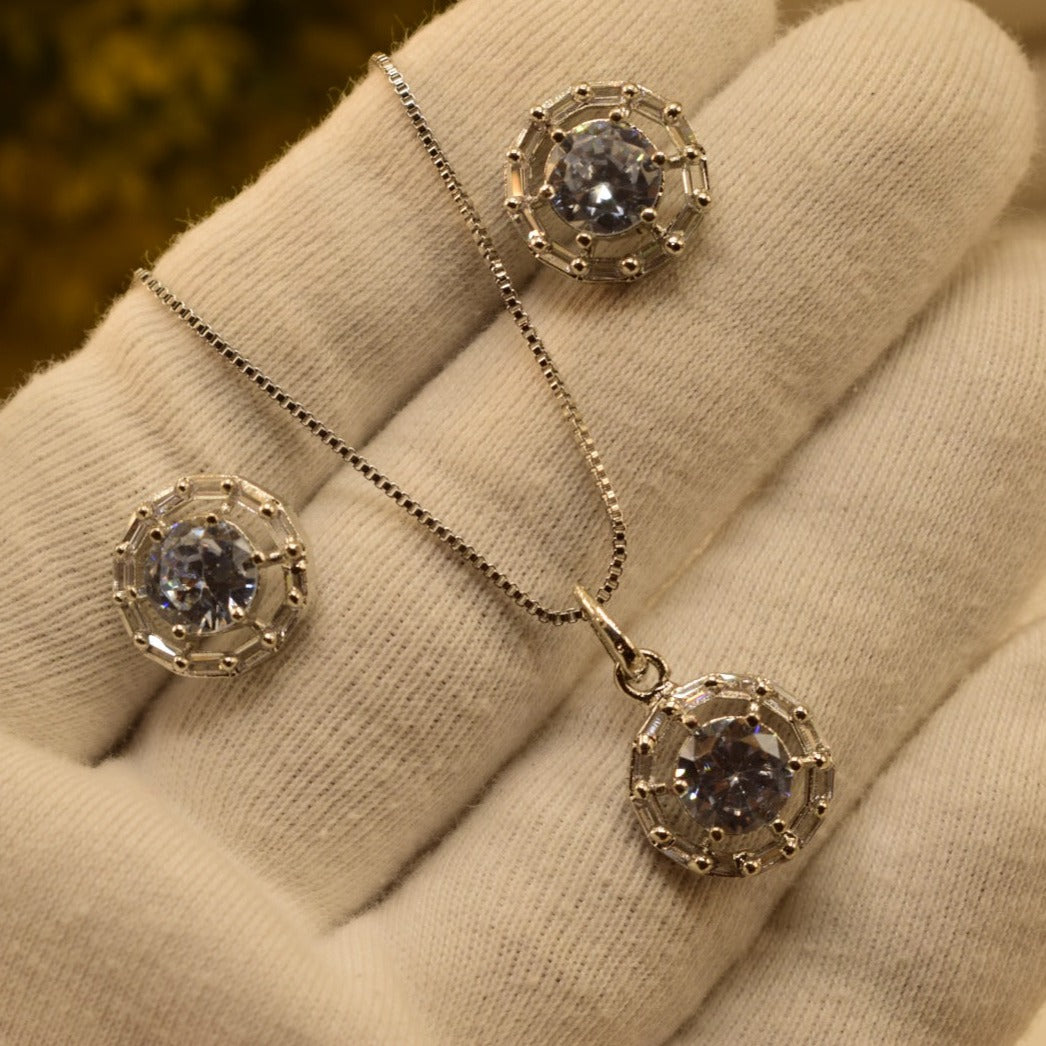 Unique Design Crystal Necklace set for Girls/Women