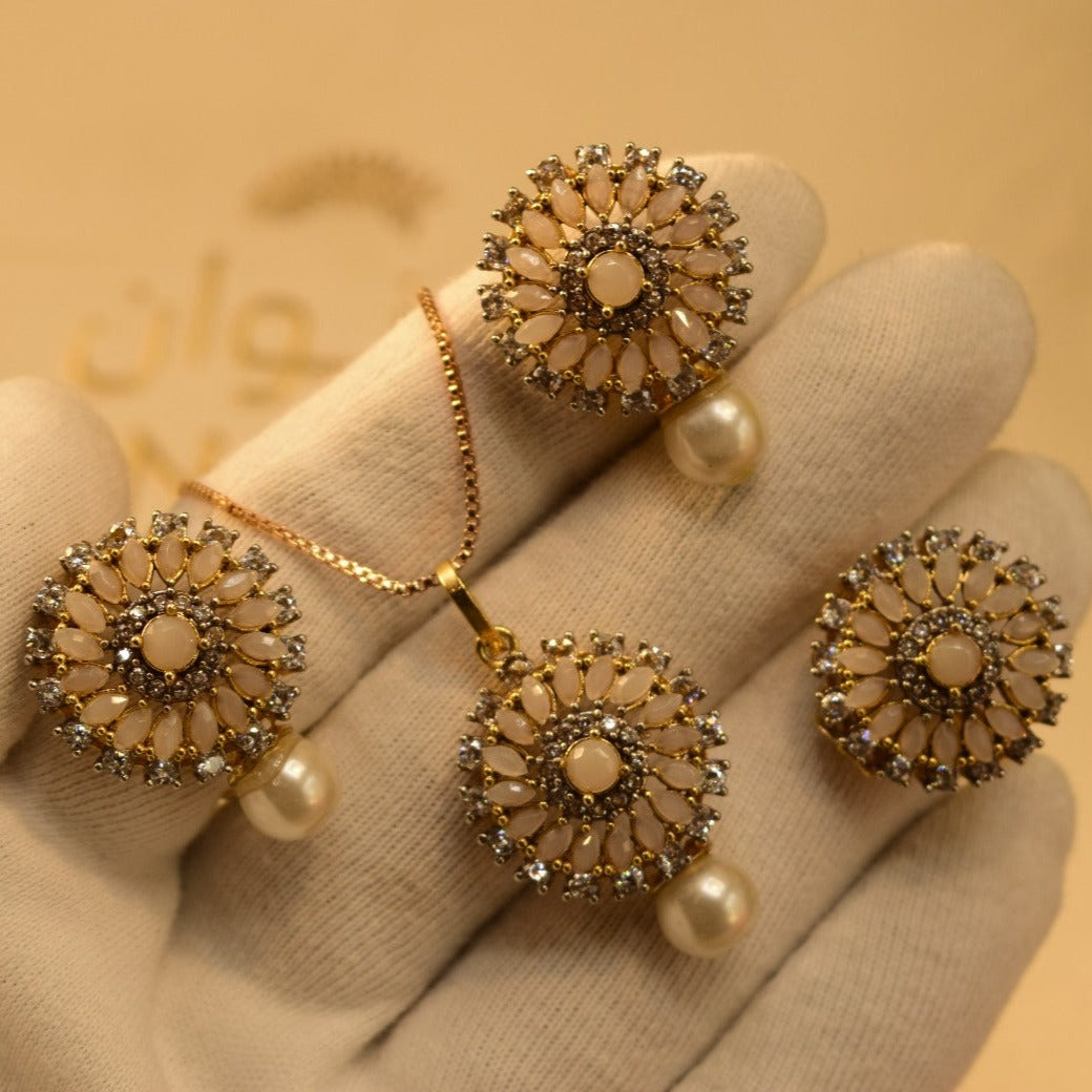 Elegant Stylish Golden Flower Zircon Necklace Sets for Girls/Women