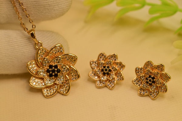Stylish Gold Plated Necklace Set for Girls/Women
