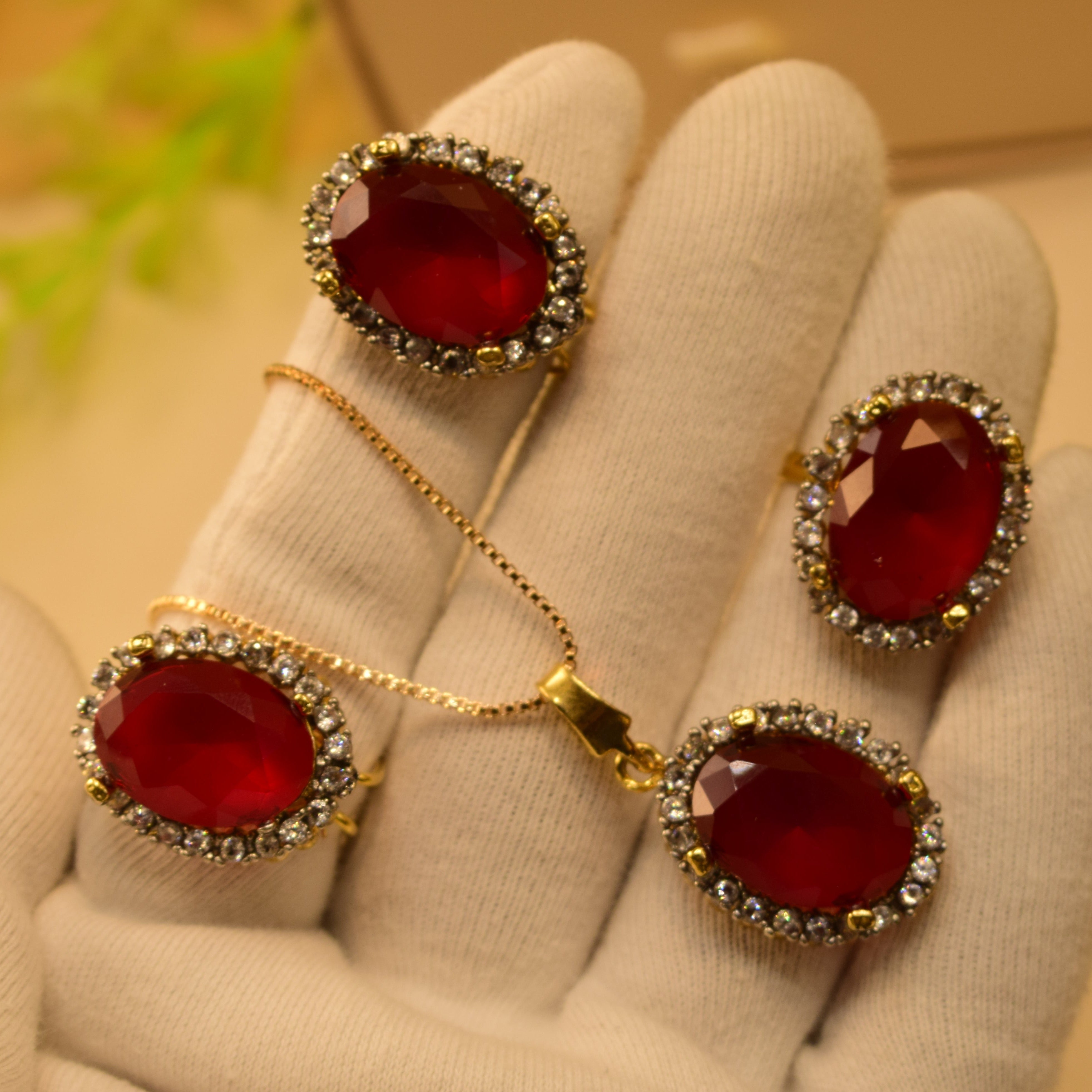 Stylish Design Real Stone Gold Plated Necklace Set for Girls/Women