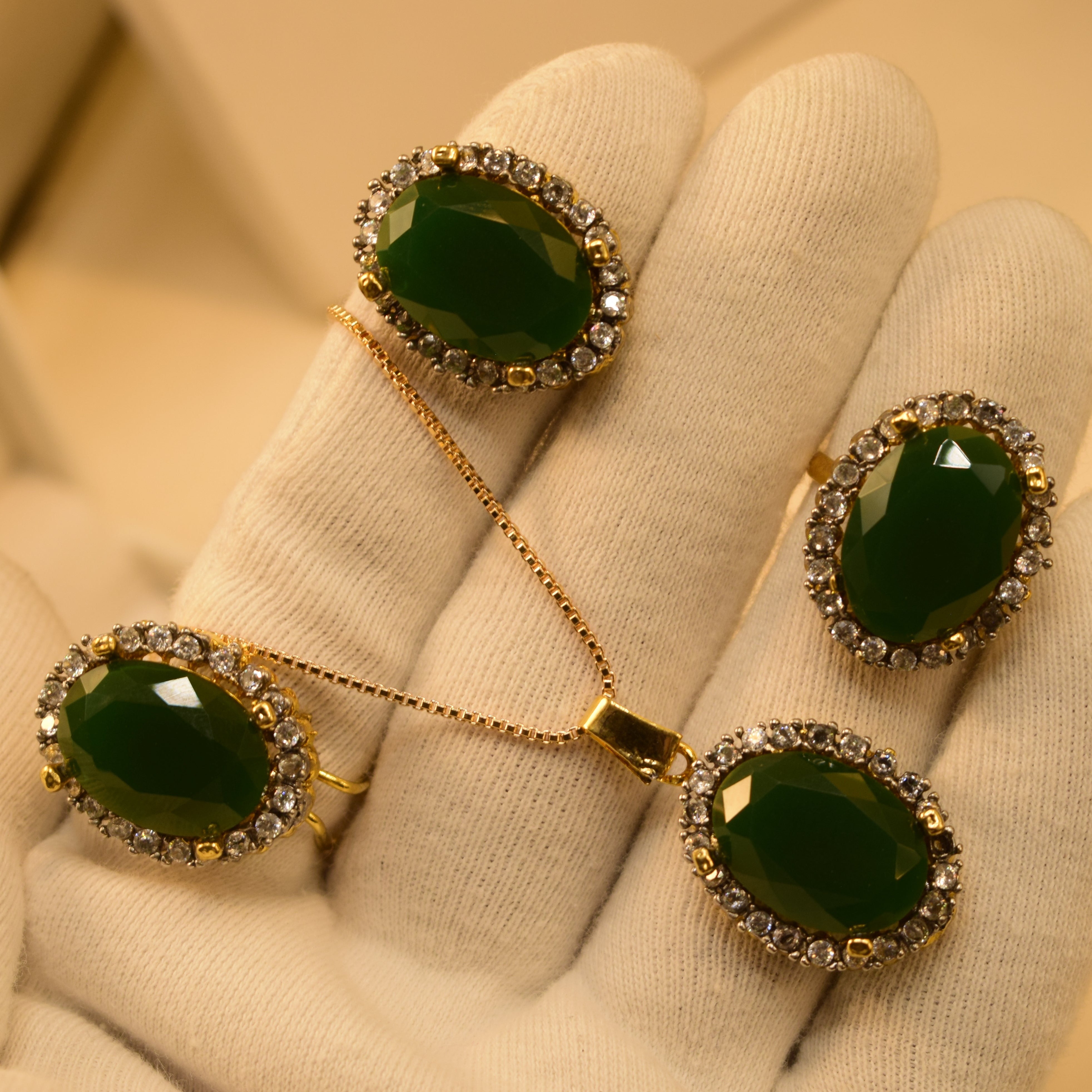 Stylish Design Real Stone Gold Plated Necklace Set for Girls/Women