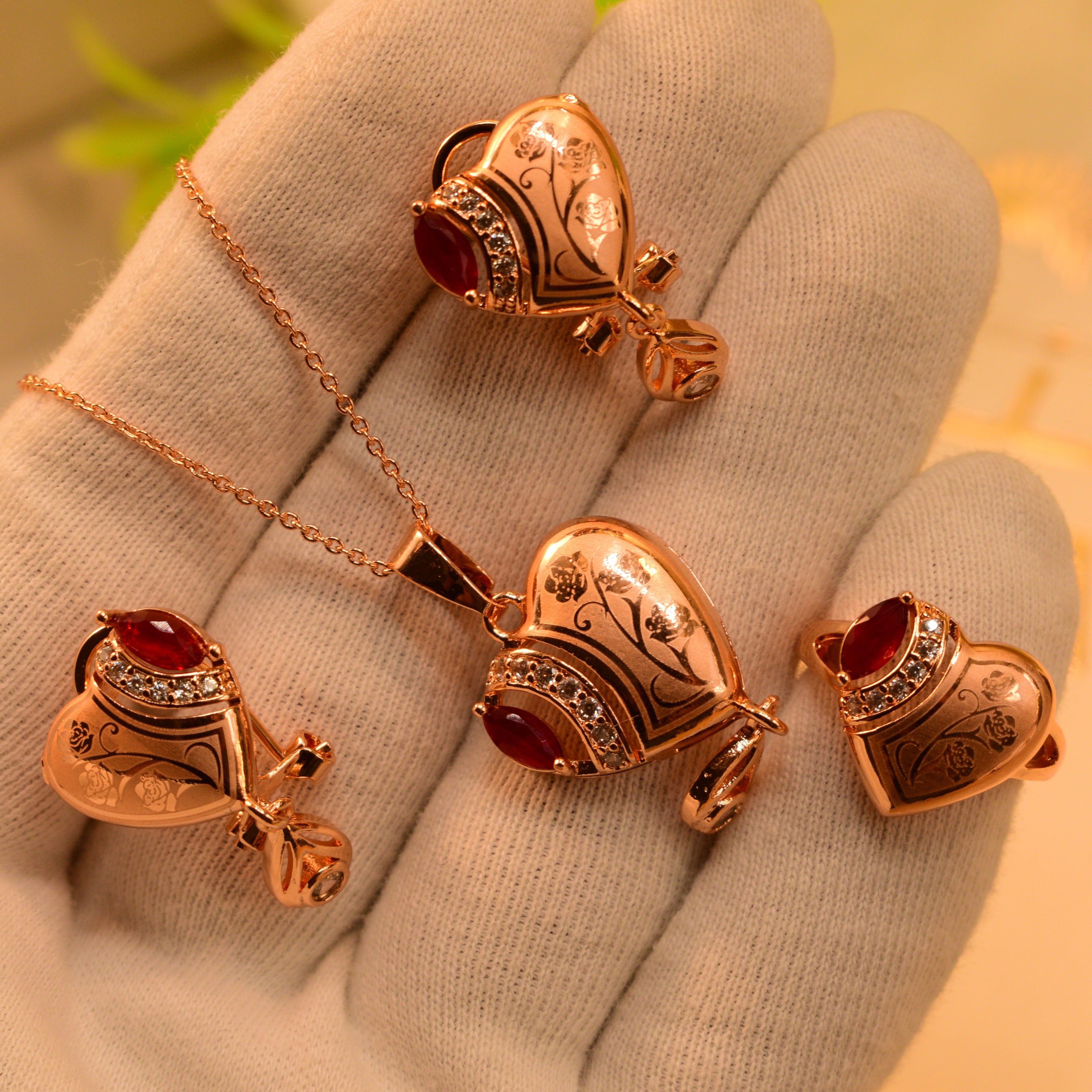 Stylish Heart Shape Necklace Set for Girls/Women