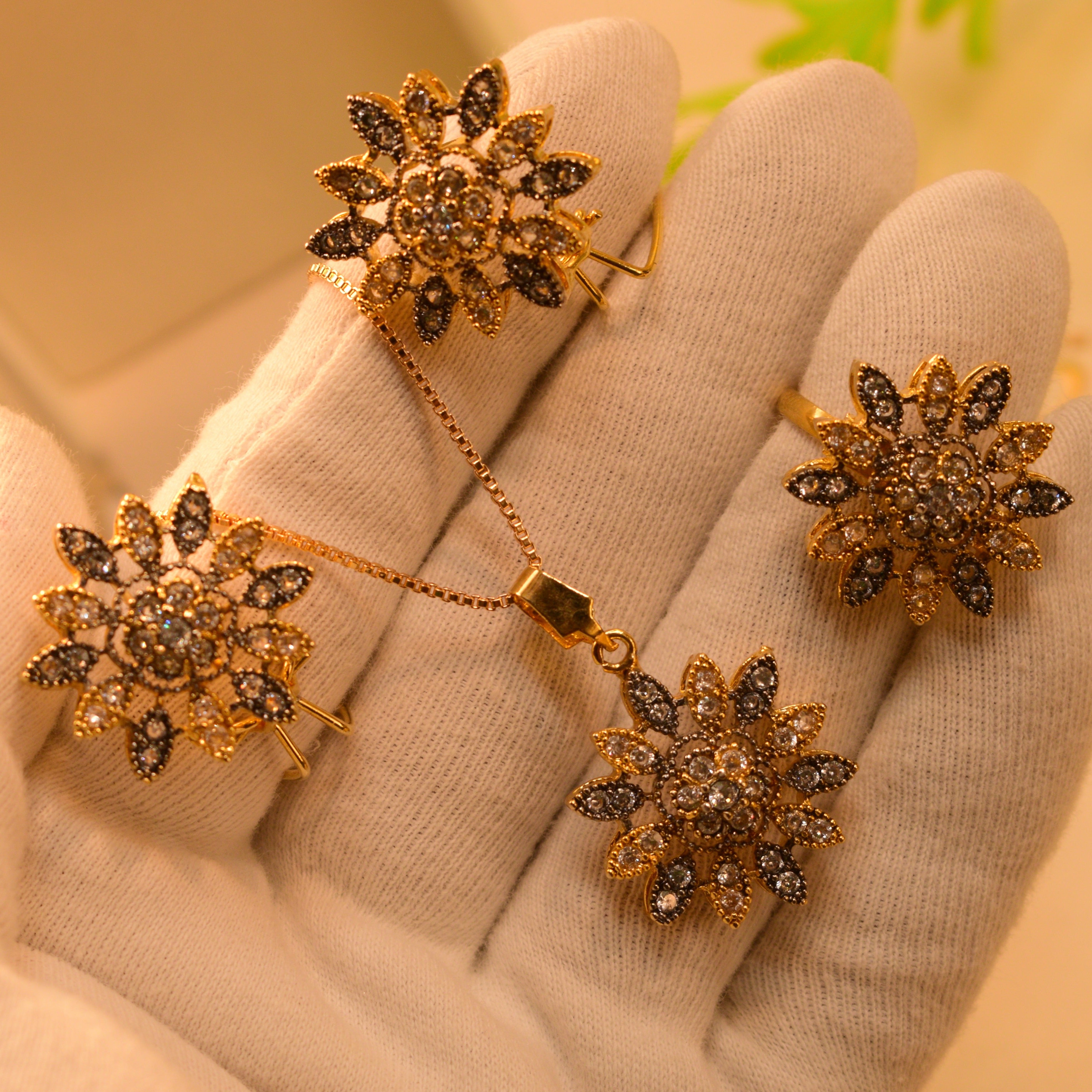 Real Stones Unique Design Necklace set for Girls/Women