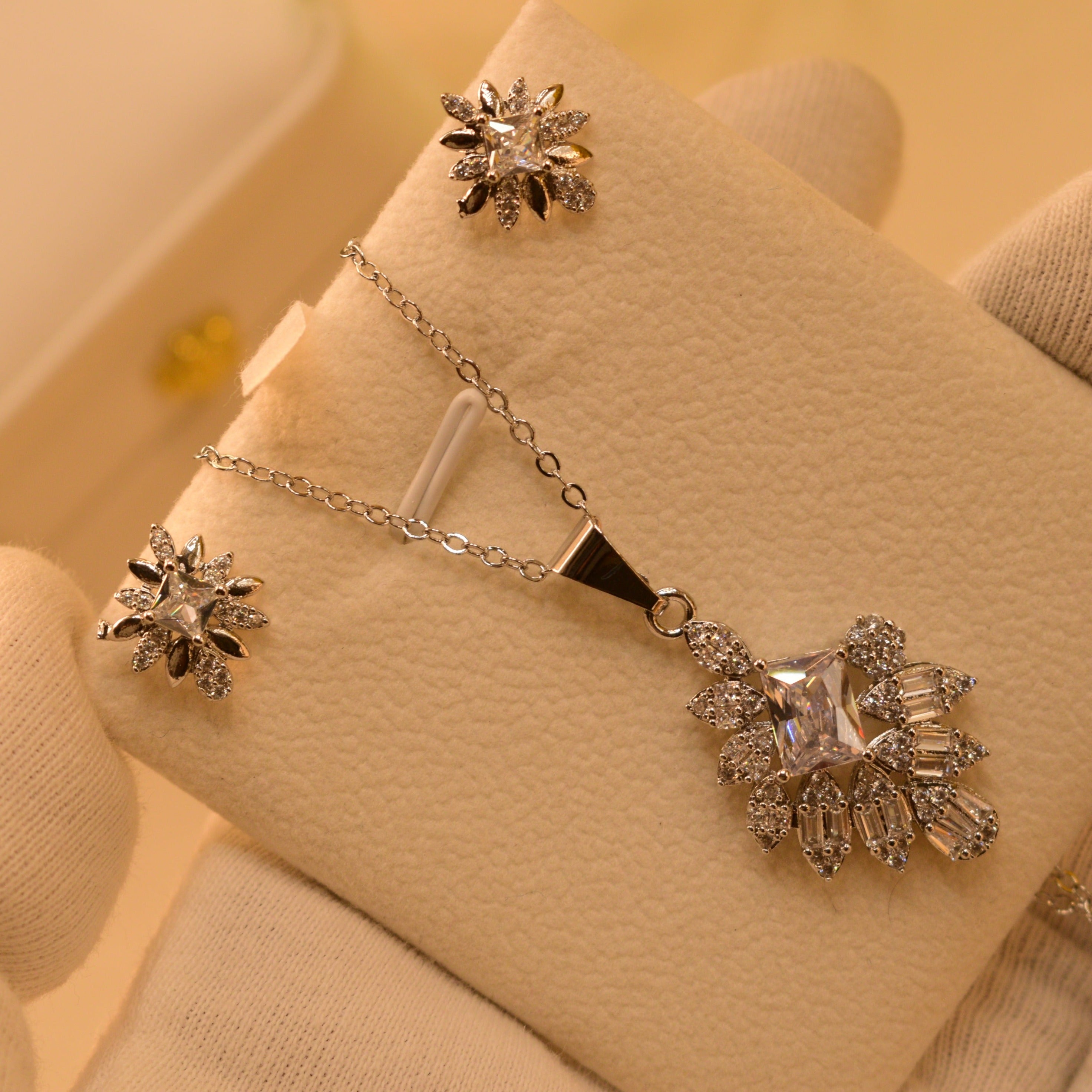 1K Vintage Gemstone Necklace Set For Girls/Women