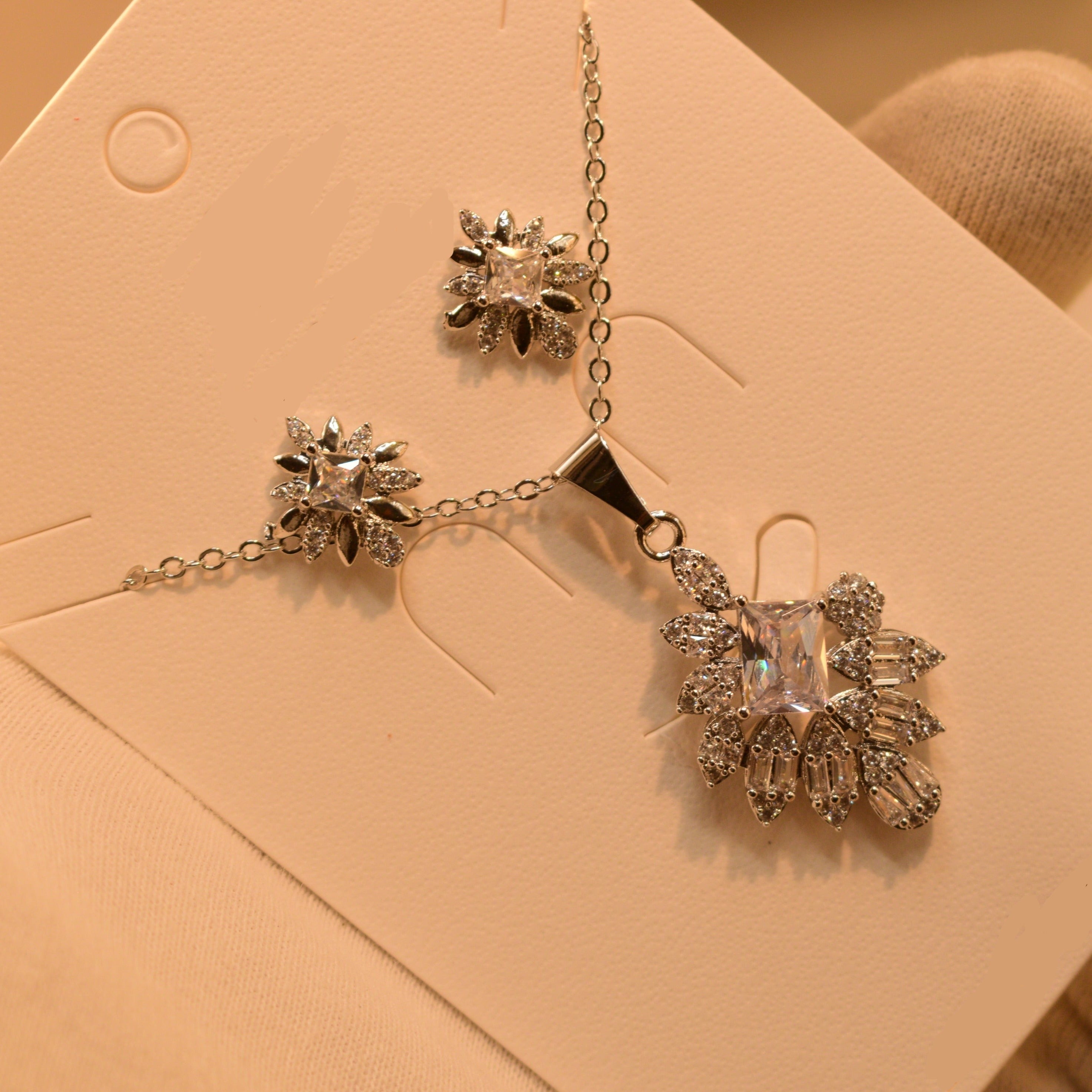 1K Vintage Gemstone Necklace Set For Girls/Women