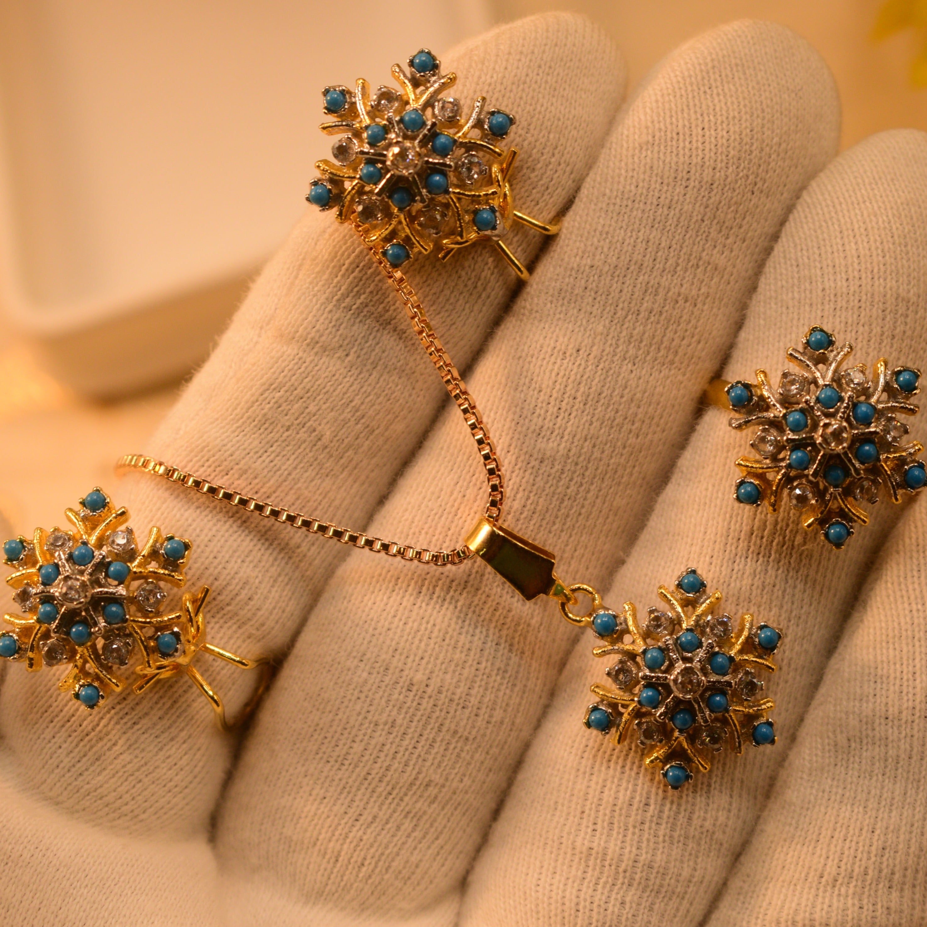 Glamorous Elegant Design Necklace Set For Girls/Women