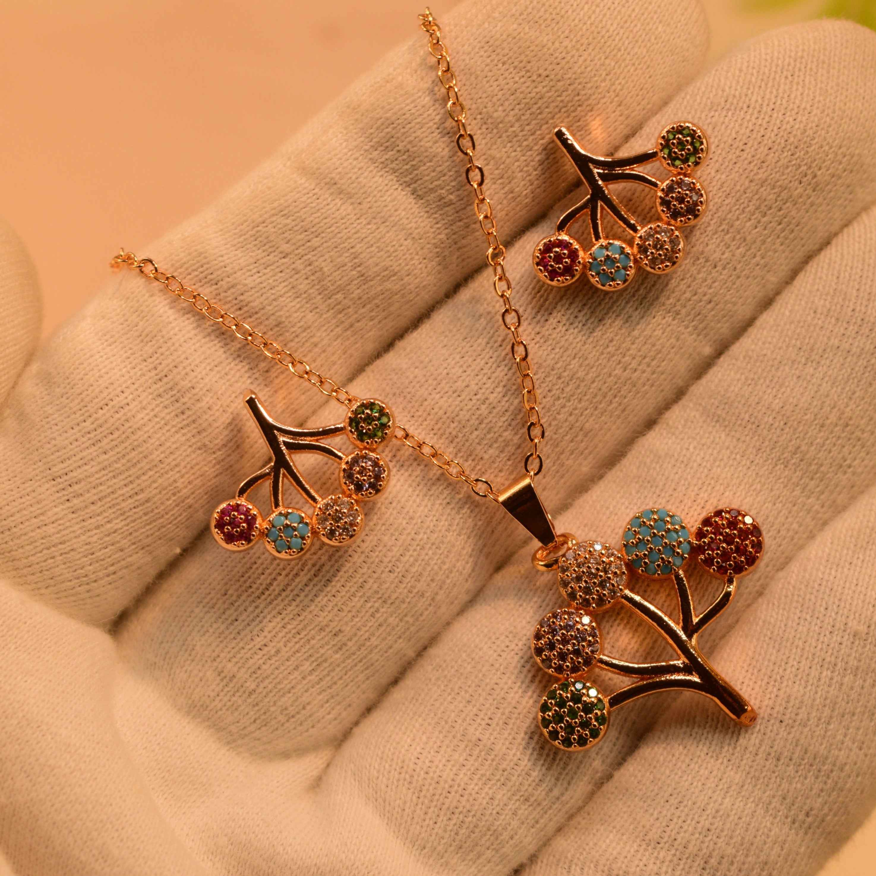 Luminous Flower Design Real Stones Necklace Set For Girls/Women