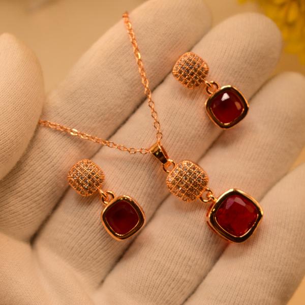 Elegant Fancy Gold Plated Real Stones Necklace Set for Girls/Women
