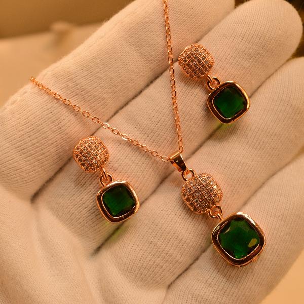 Elegant Fancy Gold Plated Real Stones Necklace Set for Girls/Women